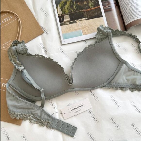 Intimissimi Lingerie 2-piece Push-Up Bra (36 B) and Panties (M) Set - Picture 14 of 15